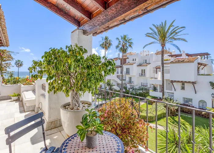 Hanami Alcazaba Duplex Sea View Apartment Estepona